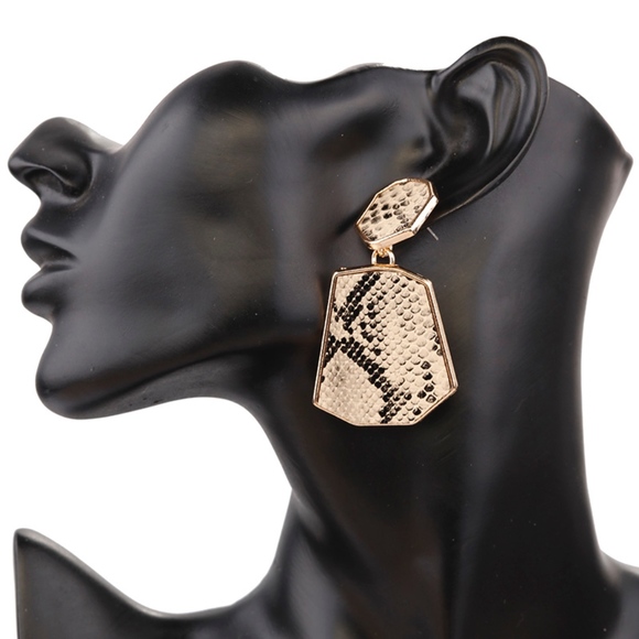 Snakeskin Leather Geometric Gold Earring - Picture 6 of 8